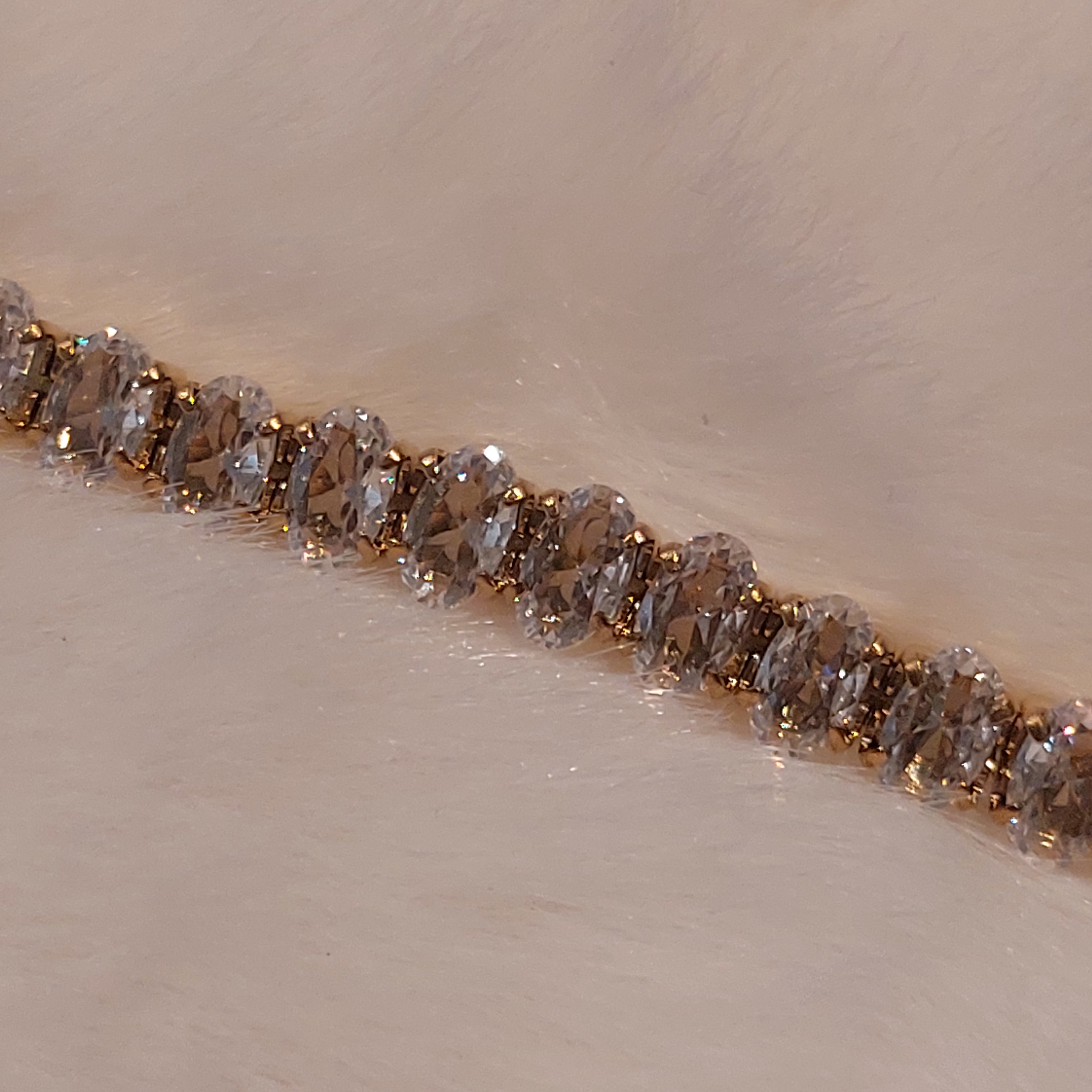 Collana Choker Minimalista con Strass – Chiusura a Cursore