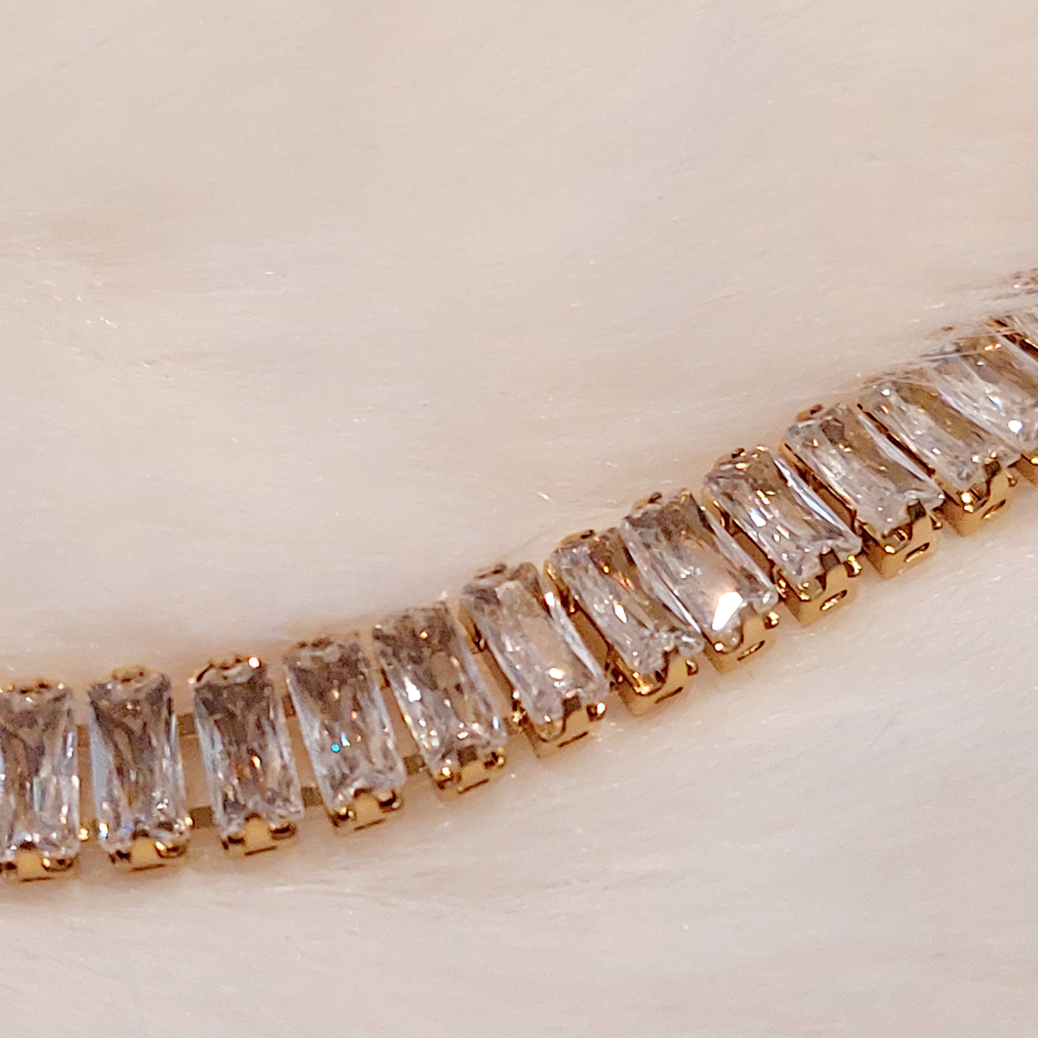 Collana Choker con Zirconi Baguette – Regolabile Girocollo o Choker