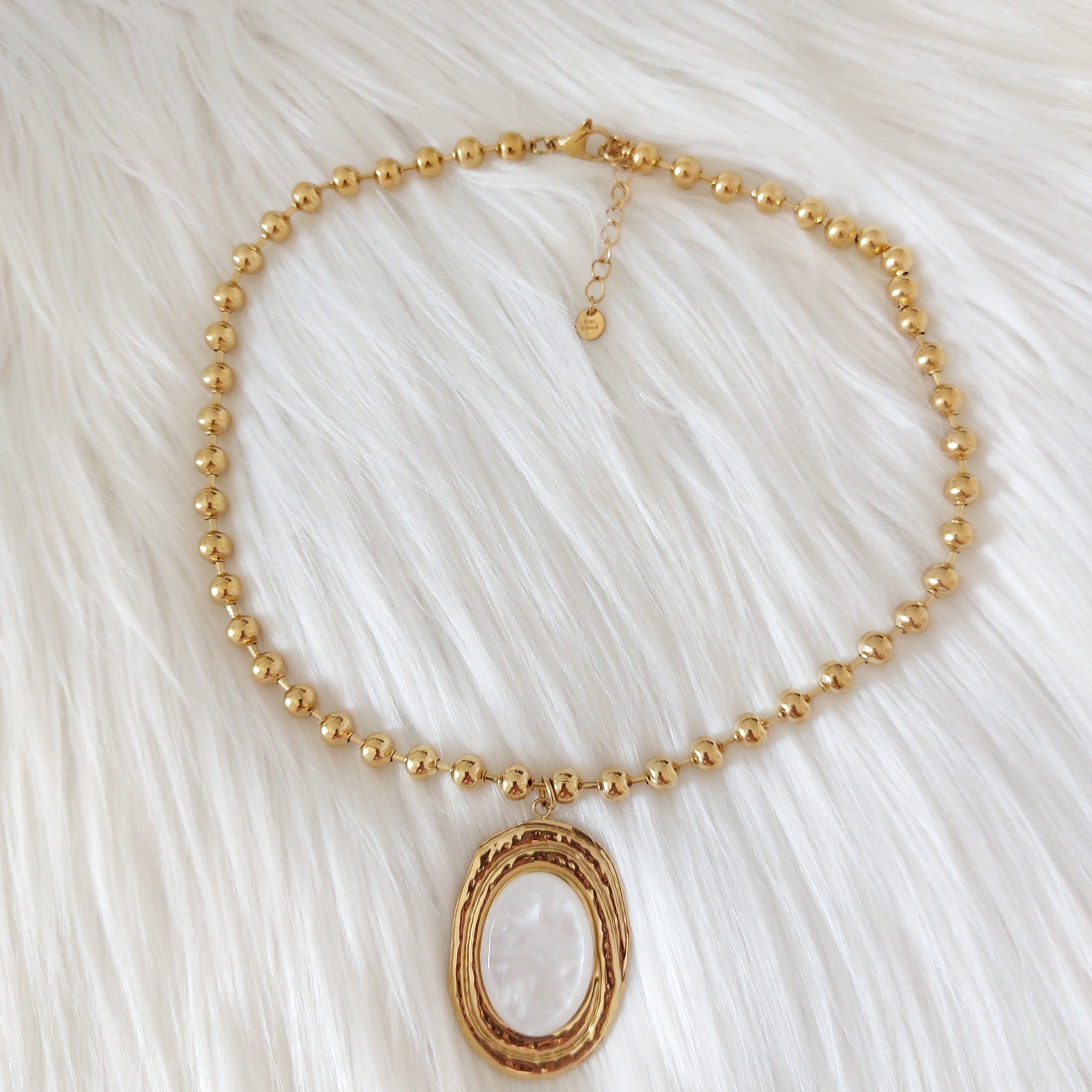 Collana Ovale Nacre Gold