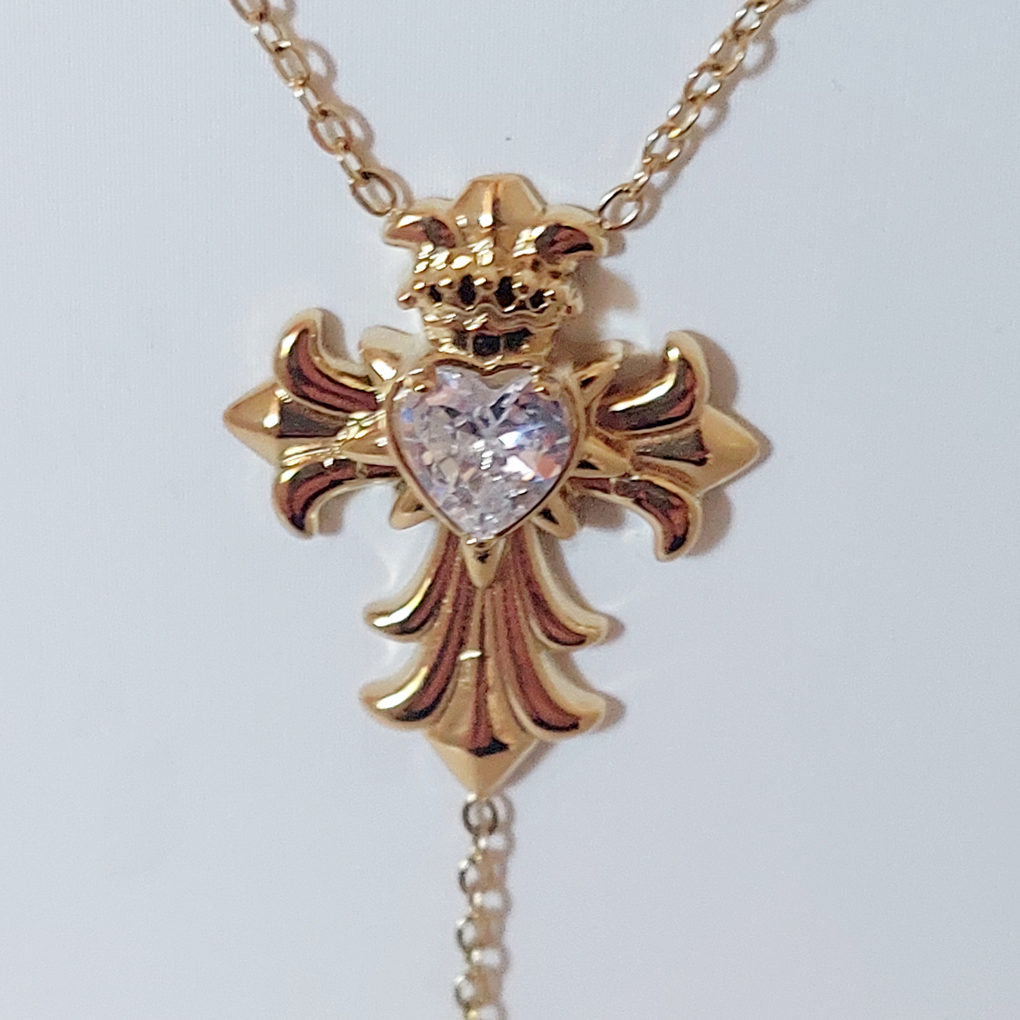 Collana Croce Gotica con Punti Luce