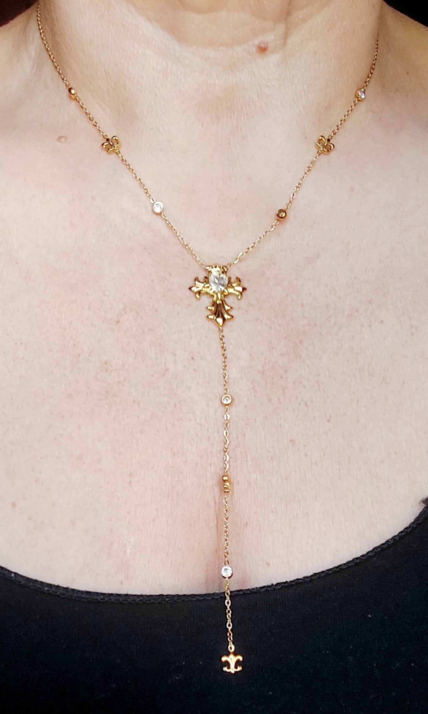 Collana Croce Gotica con Punti Luce