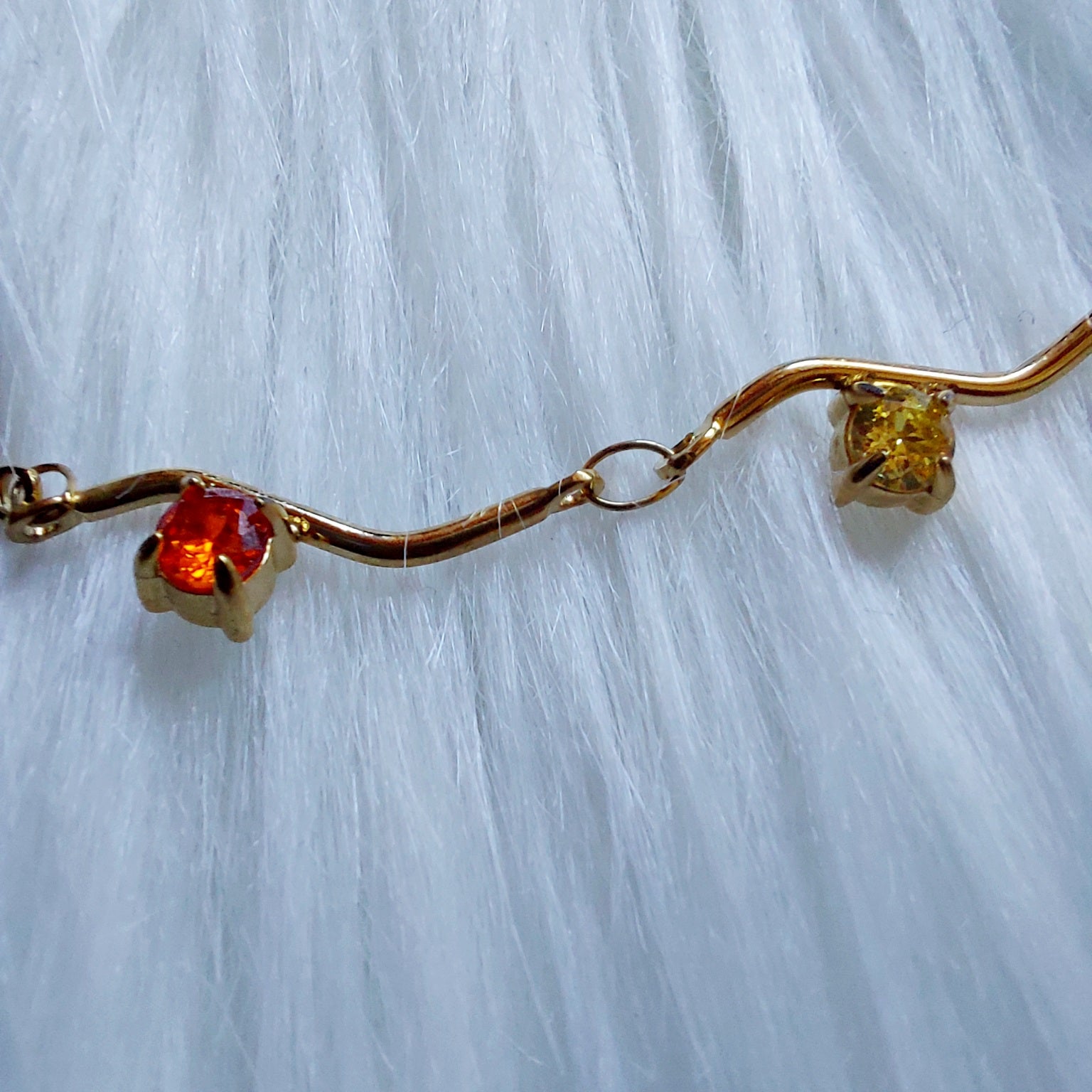 Collanina con Punti Luce Colorati Gold Ondulata
